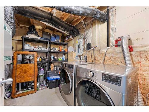 151 Somerglen Common Sw, Calgary, AB - Indoor Photo Showing Laundry Room