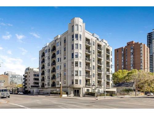 203-108 15 Avenue Se, Calgary, AB - Outdoor With Balcony With Facade