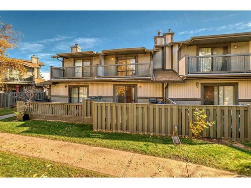 132-7172 Coach Hill Road Sw, Calgary, AB - Outdoor With Balcony