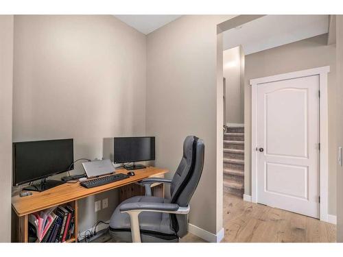 18 Masters Mews Se, Calgary, AB - Indoor Photo Showing Office