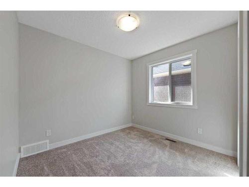 826 Bayview Terrace Sw, Airdrie, AB - Indoor Photo Showing Other Room