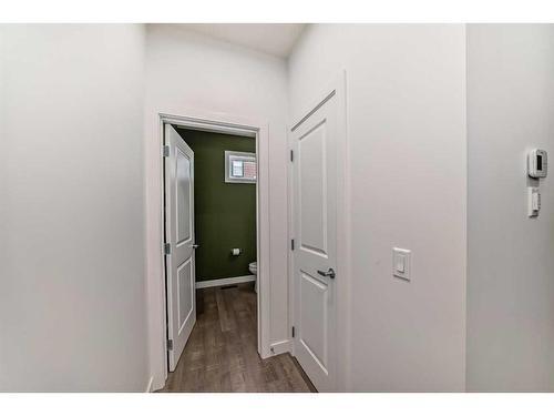 402-8235 8 Ave, Calgary, AB - Indoor Photo Showing Other Room