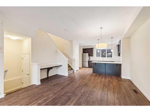 27 Carringvue Drive Nw, Calgary, AB - Indoor Photo Showing Kitchen