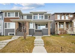 27 Carringvue Drive NW Calgary, AB T3P 0W4