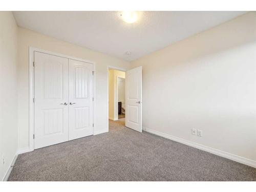 27 Carringvue Drive Nw, Calgary, AB - Indoor Photo Showing Other Room