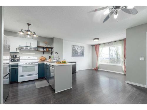 92 Martin Crossing Court Ne, Calgary, AB - Indoor Photo Showing Kitchen