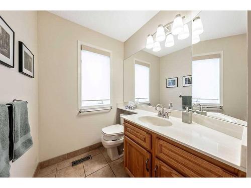 2256 Douglasbank Crescent Se, Calgary, AB - Indoor Photo Showing Bathroom