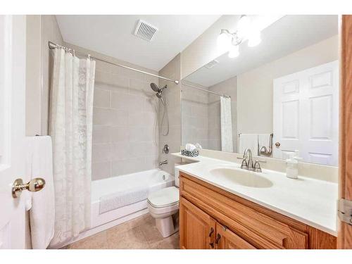 2256 Douglasbank Crescent Se, Calgary, AB - Indoor Photo Showing Bathroom