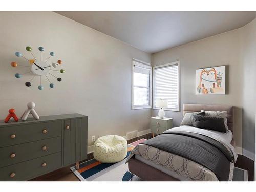 205 19 Avenue Nw, Calgary, AB - Indoor Photo Showing Bedroom