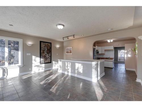 205 19 Avenue Nw, Calgary, AB - Indoor