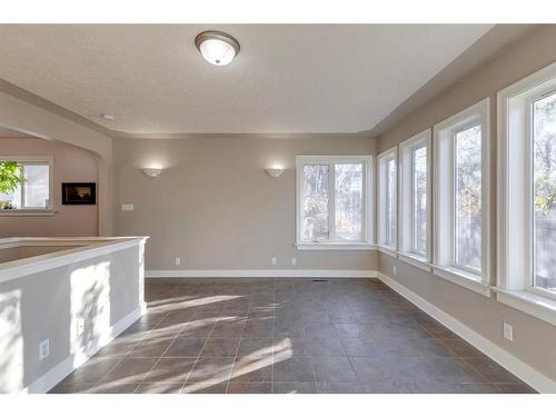 205 19 Avenue Nw, Calgary, AB - Indoor Photo Showing Other Room