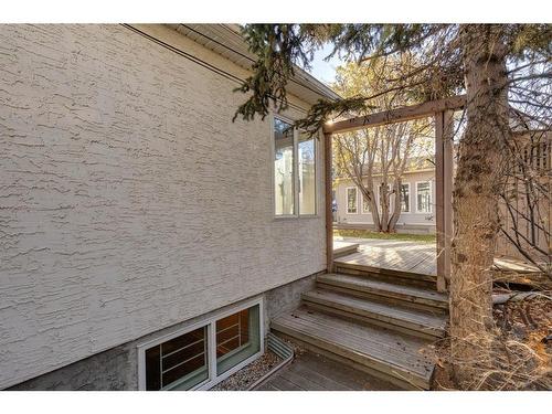 205 19 Avenue Nw, Calgary, AB - Outdoor