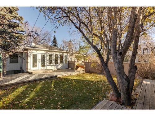 205 19 Avenue Nw, Calgary, AB - Outdoor