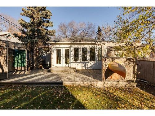 205 19 Avenue Nw, Calgary, AB - Outdoor