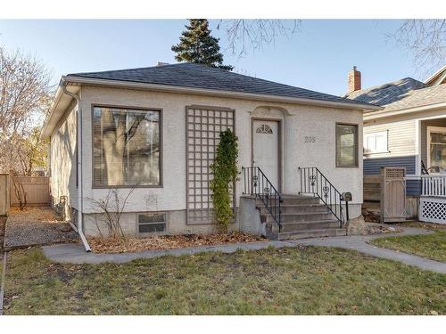 205 19 Avenue Nw, Calgary, AB - Outdoor