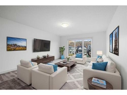 232 Cranbrook Point Se, Calgary, AB - Indoor Photo Showing Living Room