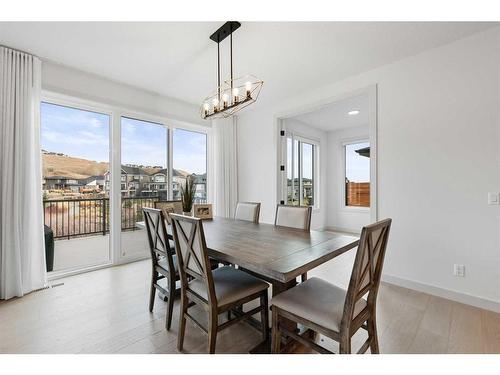 232 Cranbrook Point Se, Calgary, AB - Indoor Photo Showing Dining Room