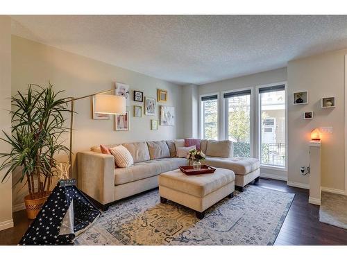 203 Auburn Meadows Se, Calgary, AB - Indoor Photo Showing Living Room