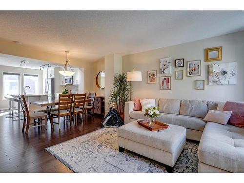 203 Auburn Meadows Se, Calgary, AB - Indoor Photo Showing Living Room