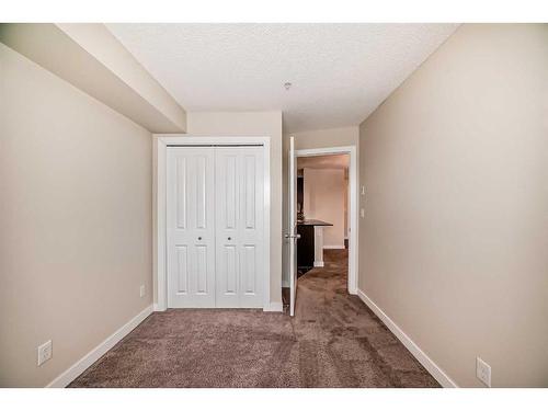 1113-625 Glenbow Drive, Cochrane, AB - Indoor