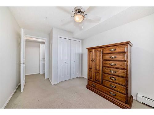 334-5000 Somervale Court Sw, Calgary, AB - Indoor Photo Showing Bedroom