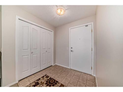 334-5000 Somervale Court Sw, Calgary, AB - Indoor Photo Showing Kitchen With Double Sink