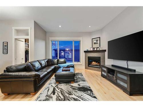 1611 19 Avenue Nw, Calgary, AB - Indoor Photo Showing Living Room With Fireplace