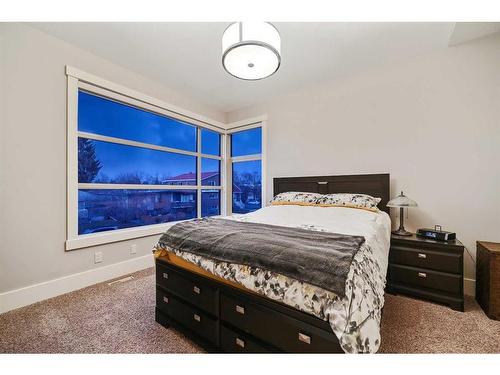 1611 19 Avenue Nw, Calgary, AB - Indoor Photo Showing Bedroom