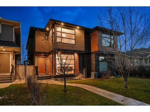 1611 19 Avenue Nw, Calgary, AB - Outdoor