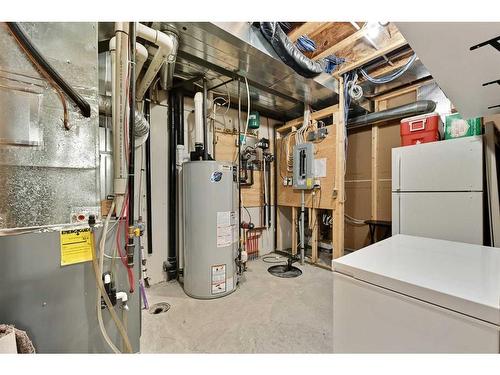 1611 19 Avenue Nw, Calgary, AB - Indoor Photo Showing Basement