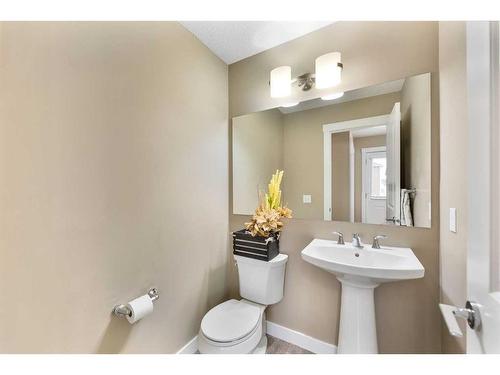 115 Fireside Parkway, Cochrane, AB - Indoor Photo Showing Bathroom