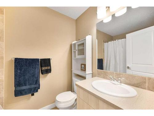 115 Fireside Parkway, Cochrane, AB - Indoor Photo Showing Bathroom