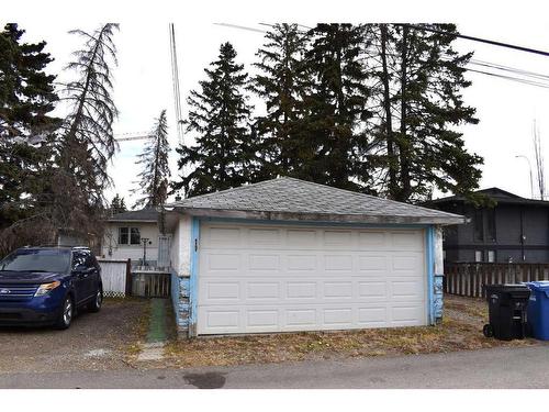 4107 Centre Street Nw, Calgary, AB - Outdoor