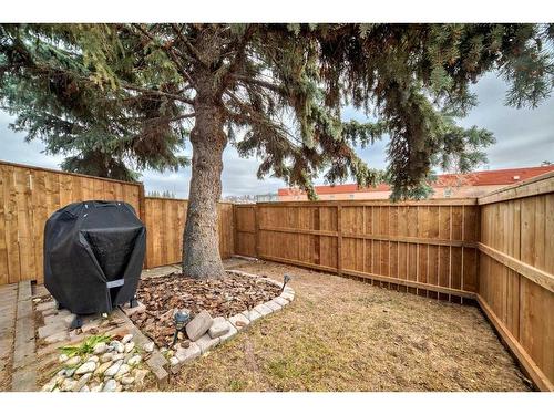 46-6020 Temple Drive Ne, Calgary, AB - Outdoor With Backyard