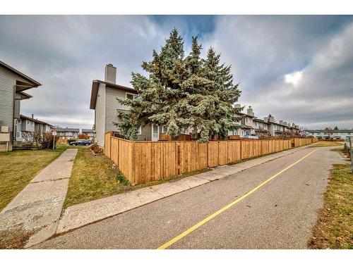 46-6020 Temple Drive Ne, Calgary, AB - Outdoor