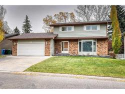 116 Valencia Road NW Calgary, AB T3A 2B8