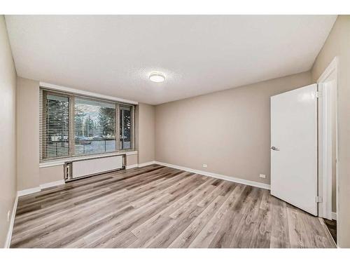 202-3316 Rideau Place Sw, Calgary, AB - Indoor Photo Showing Other Room