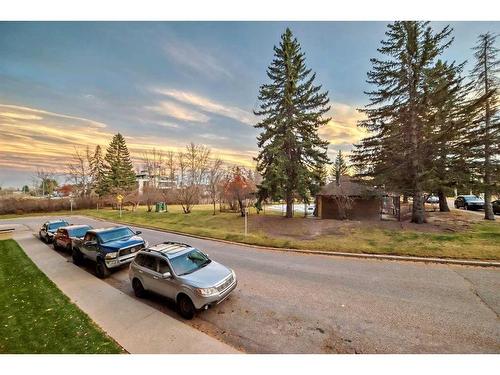 202-3316 Rideau Place Sw, Calgary, AB - Outdoor With View