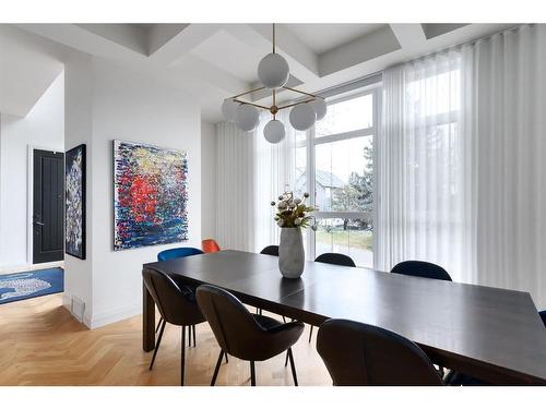 511 Salem Avenue Sw, Calgary, AB - Indoor Photo Showing Dining Room