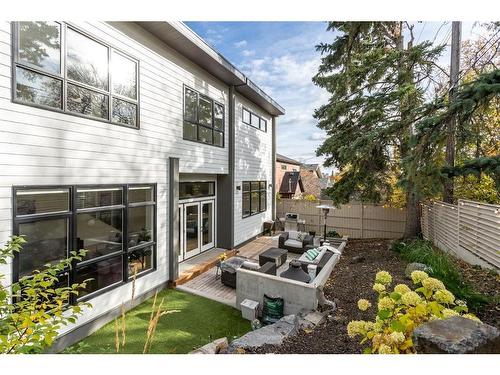 511 Salem Avenue Sw, Calgary, AB - Outdoor With Exterior