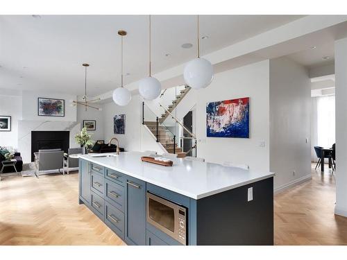 511 Salem Avenue Sw, Calgary, AB - Indoor Photo Showing Kitchen With Upgraded Kitchen