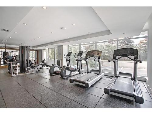 1606-1025 5Ave Sw, Calgary, AB - Indoor Photo Showing Gym Room