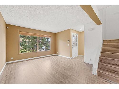 16-380 Bermuda Drive Nw, Calgary, AB - Indoor