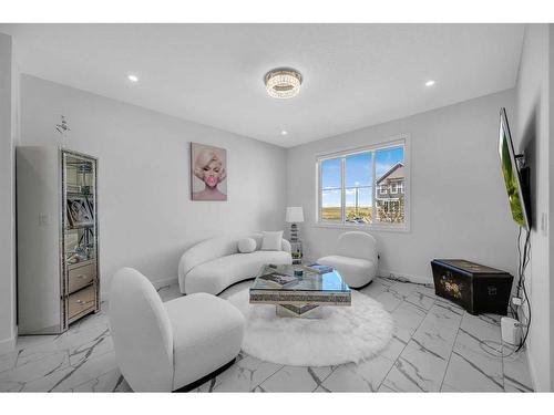 258 Chelsea Place Place, Chestermere, AB - Indoor Photo Showing Living Room