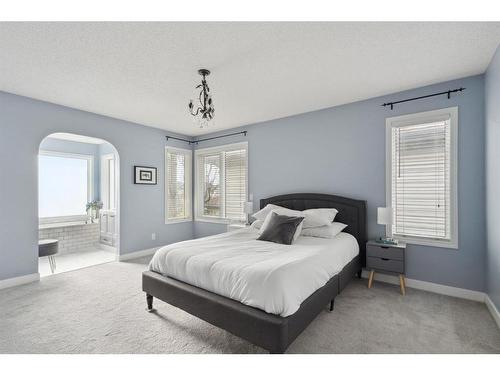 52 Westpoint Gardens Sw, Calgary, AB - Indoor Photo Showing Bedroom