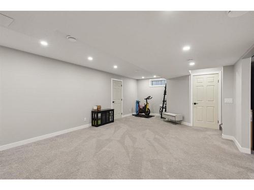 52 Westpoint Gardens Sw, Calgary, AB - Indoor