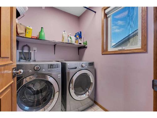 281 Westchester Green, Chestermere, AB - Indoor Photo Showing Laundry Room