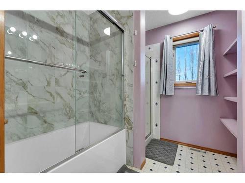 281 Westchester Green, Chestermere, AB - Indoor Photo Showing Bathroom