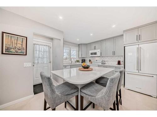 183 Lake Adams Crescent Se, Calgary, AB - Indoor Photo Showing Dining Room