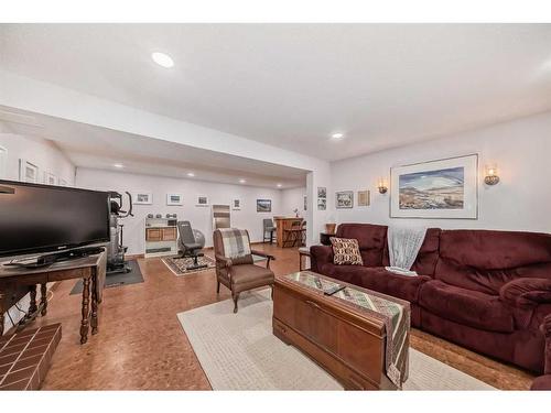 183 Lake Adams Crescent Se, Calgary, AB - Indoor Photo Showing Living Room